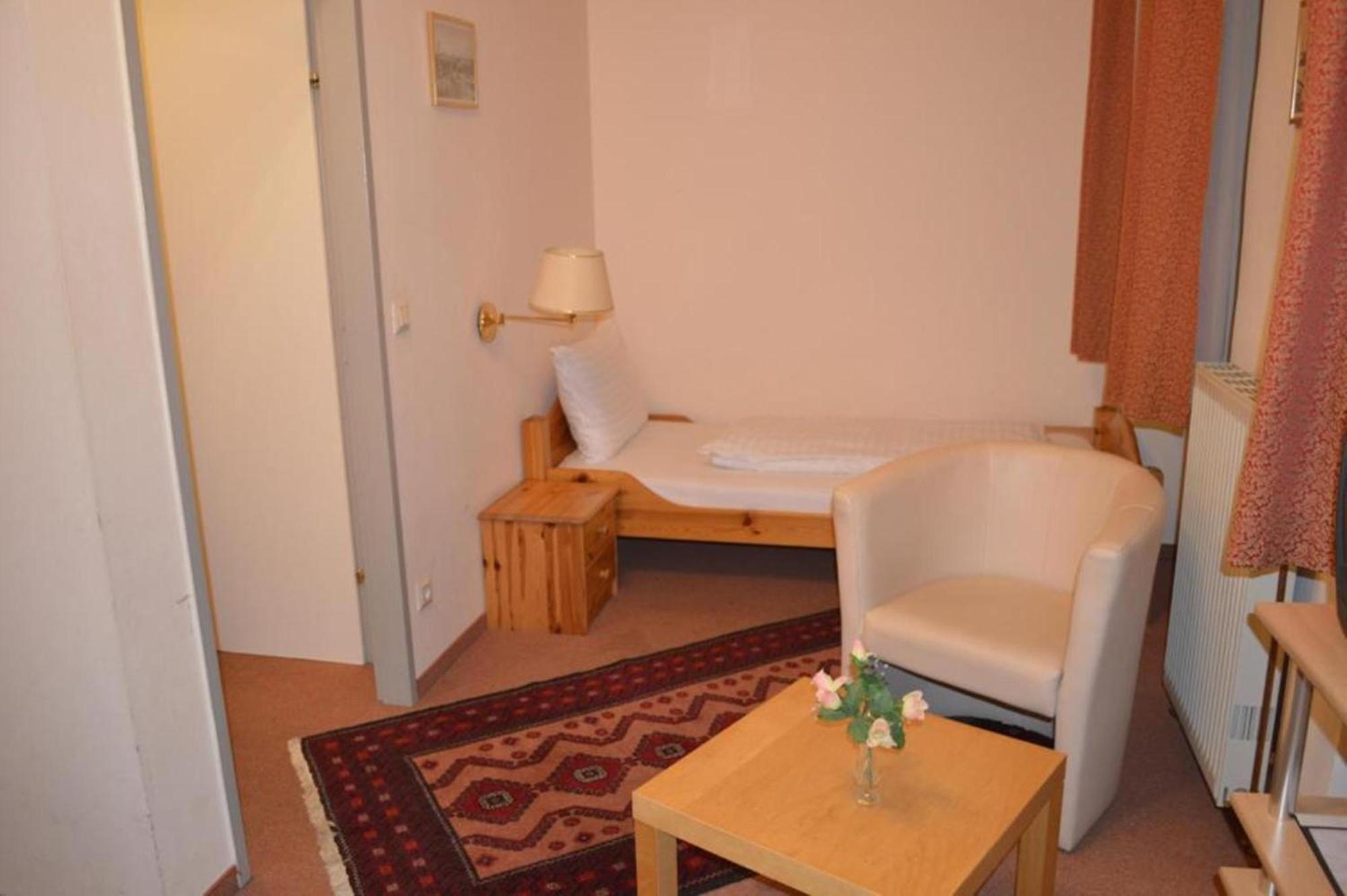 וינה Hotel Pension Walzerstadt חדר תמונה